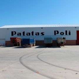 Patatas Poli fachada de la empresa de patatas